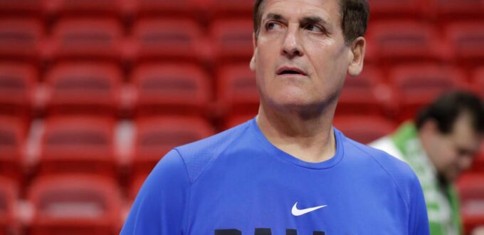 lawsuit-claims-mark-cuban-and-the-dallas-mavericks-‘duped’-customers-into-investing-with-the-now-bankrupt-crypto-platform-voyager-digital,-resulting-in-$5-billion-in-losses-–-yahoo-sports