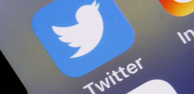 twitter-knows-its-most-active-users-are-in-‘absolute-decline’:-reuters-–-business-insider