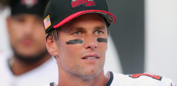 tom-brady-and-other-super-wealthy-investors-lost-big-money-in-ftx’s-collapse-–-fortune