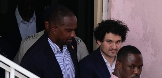 sam-bankman-fried-could-be-housed-in-same-prison-ghislaine-maxwell-was-in-after-agreeing-to-extradition-–-yahoo-news